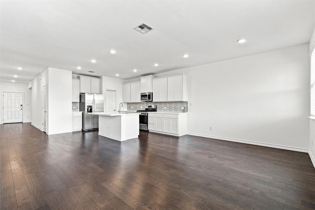 218 Thurman Holt RD, Hutto, TX 78634