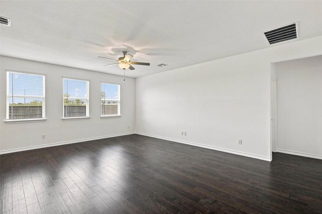 218 Thurman Holt RD, Hutto, TX 78634