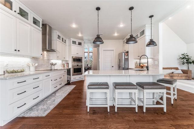 3706 NW Riverbend Road, Bentonville, AR 72712