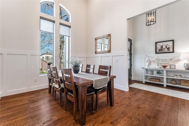 3706 NW Riverbend Road, Bentonville, AR 72712