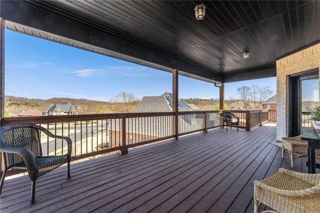 3706 NW Riverbend Road, Bentonville, AR 72712