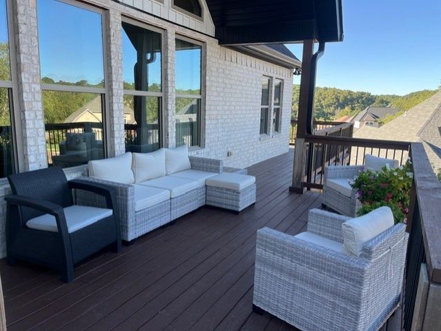 3706 NW Riverbend Road, Bentonville, AR 72712