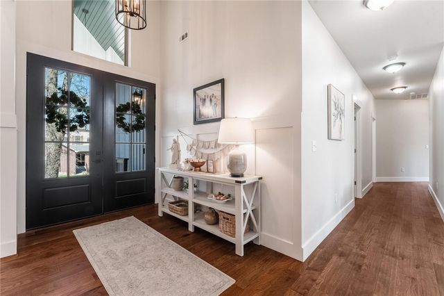 3706 NW Riverbend Road, Bentonville, AR 72712