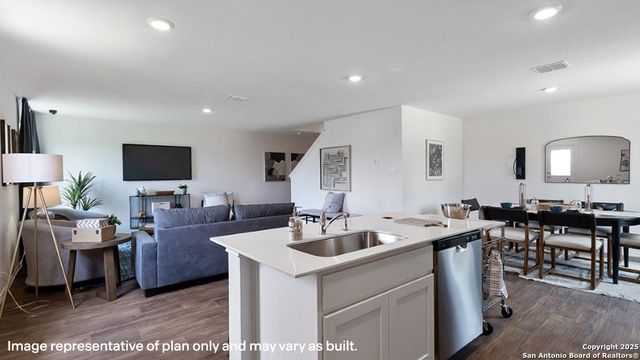 12556 Spoor Vly, Converse, TX 78109