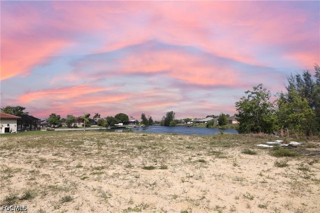 1118 SW 31st TER, Cape Coral, FL 33914
