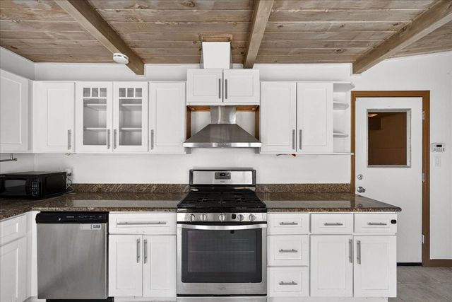 1111 Marionola Way, Pinole, CA 94564