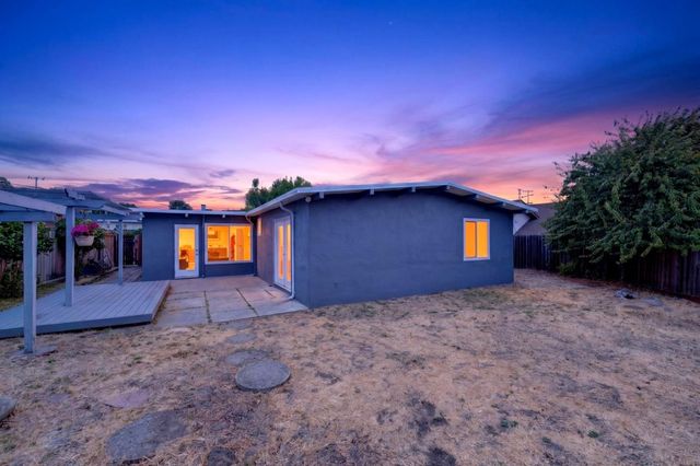 1111 Marionola Way, Pinole, CA 94564