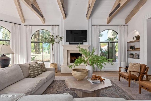 6352 E Vista Drive, Paradise Valley, AZ 85253