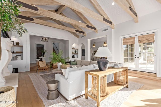 6352 E Vista Drive, Paradise Valley, AZ 85253