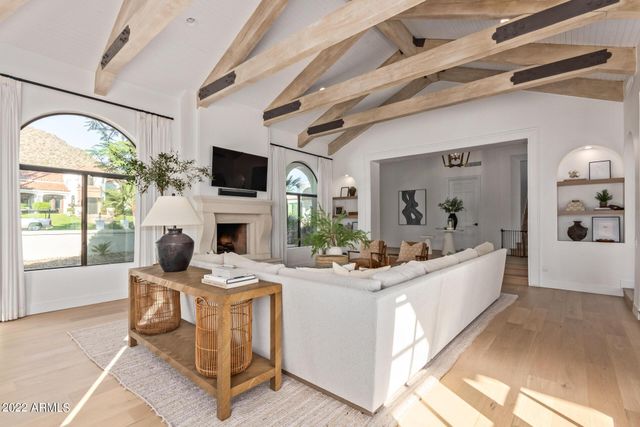 6352 E Vista Drive, Paradise Valley, AZ 85253