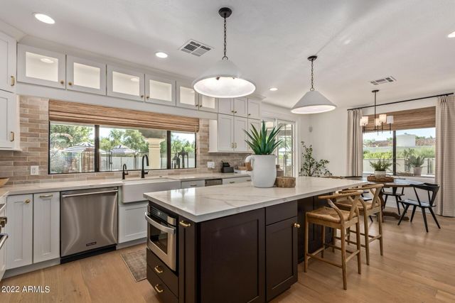 6352 E Vista Drive, Paradise Valley, AZ 85253