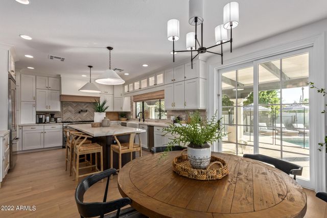 6352 E Vista Drive, Paradise Valley, AZ 85253