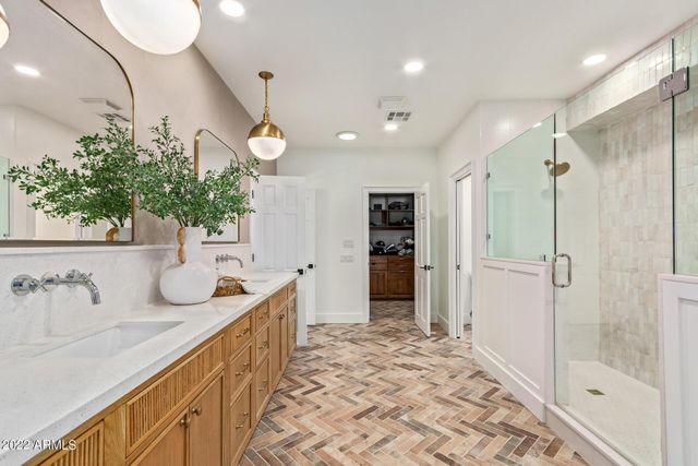 6352 E Vista Drive, Paradise Valley, AZ 85253