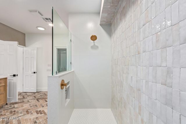 6352 E Vista Drive, Paradise Valley, AZ 85253