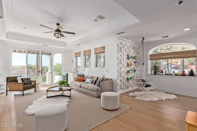 6352 E Vista Drive, Paradise Valley, AZ 85253