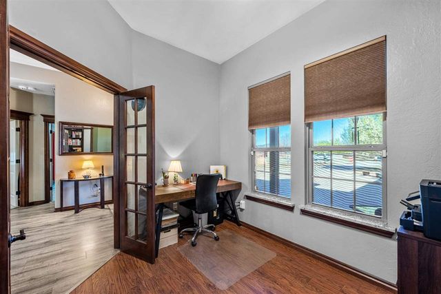 282 Road Runner Dr, Fletcher, OK 73541