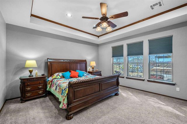 282 Road Runner Dr, Fletcher, OK 73541