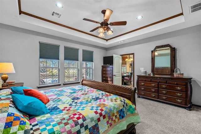 282 Road Runner Dr, Fletcher, OK 73541