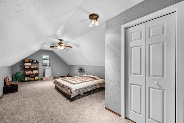 282 Road Runner Dr, Fletcher, OK 73541