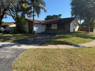 9134 NW 32nd MNR, Sunrise, FL 33351