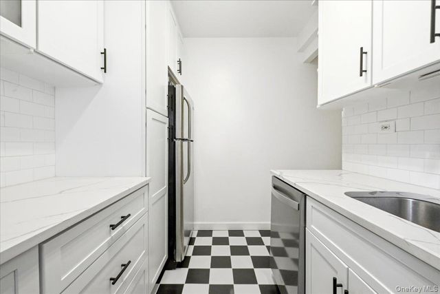 67-38 108th Street C34, Forest Hills, NY 11375