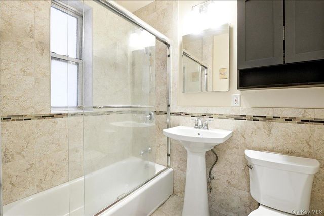 67-38 108th Street C34, Forest Hills, NY 11375