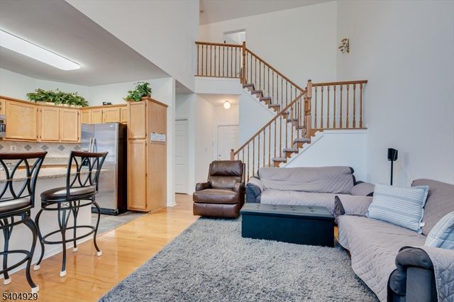 62 Magellan Way, Franklin Twp., NJ 08823