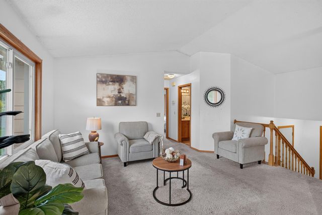 7536 165th Street W, Lakeville, MN 55044