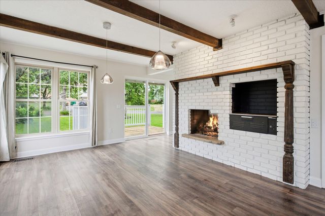 952 Logan Lane, South Saint Paul, MN 55075