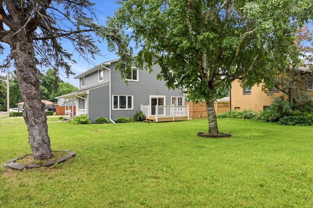 952 Logan Lane, South Saint Paul, MN 55075