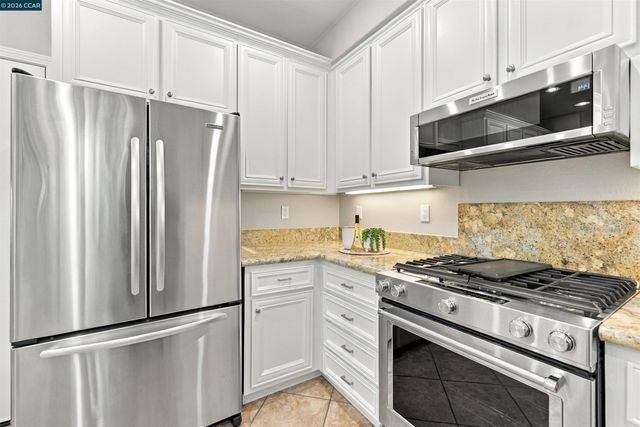 1116 Maggie Ln, Walnut Creek, CA 94597