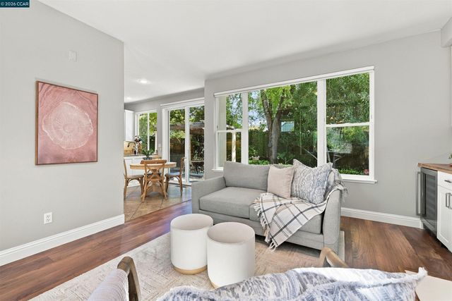 1116 Maggie Ln, Walnut Creek, CA 94597