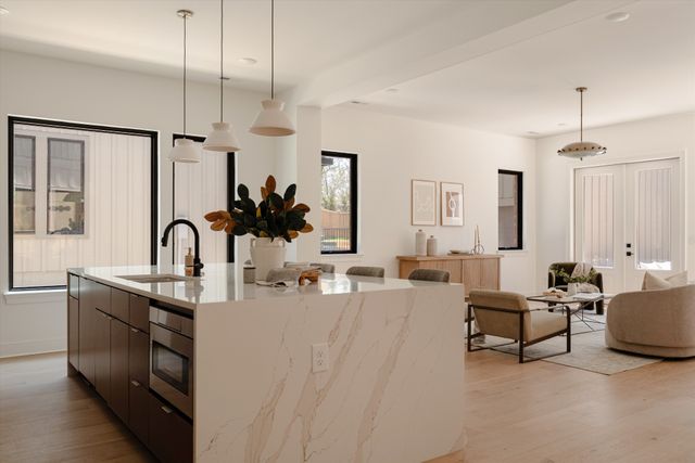 627 Richmond Bnd, Nashville, TN 37206