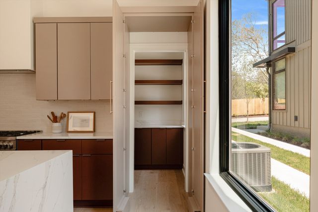 627 Richmond Bnd, Nashville, TN 37206