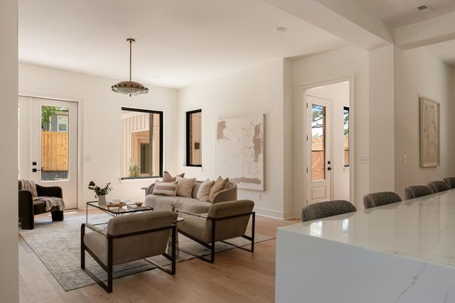 627 Richmond Bnd, Nashville, TN 37206