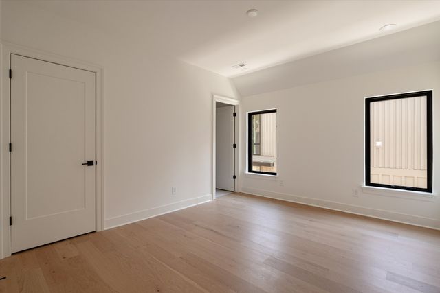 627 Richmond Bnd, Nashville, TN 37206
