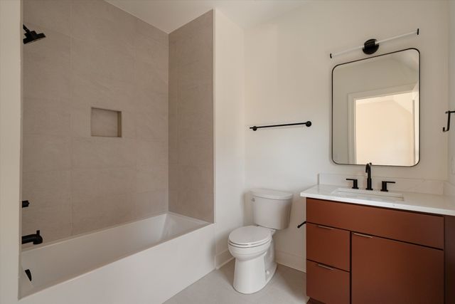 627 Richmond Bnd, Nashville, TN 37206
