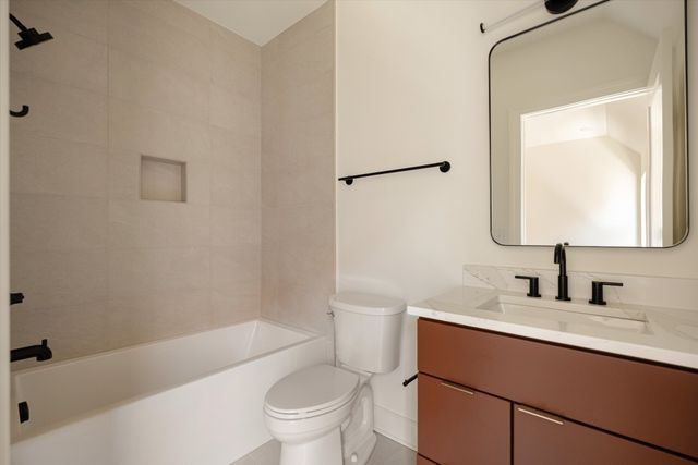 627 Richmond Bnd, Nashville, TN 37206