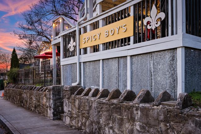 627 Richmond Bnd, Nashville, TN 37206