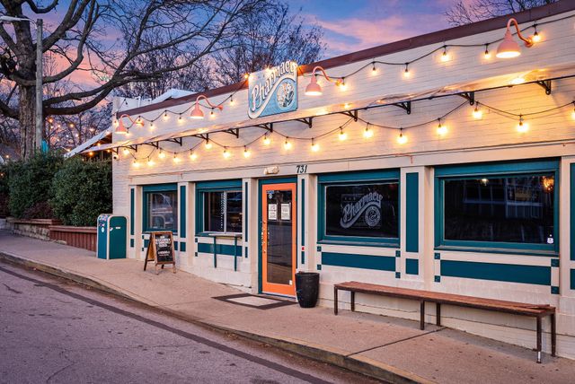 627 Richmond Bnd, Nashville, TN 37206