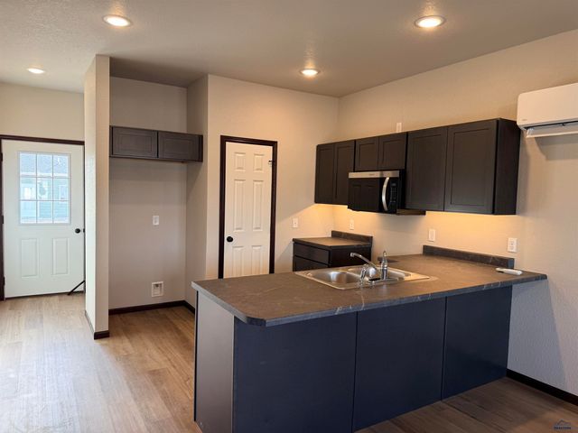 5603 CRYSTALLINE HILLS DR, Rapid City, SD 57703