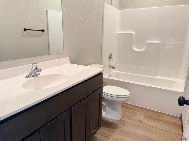 5603 CRYSTALLINE HILLS DR, Rapid City, SD 57703