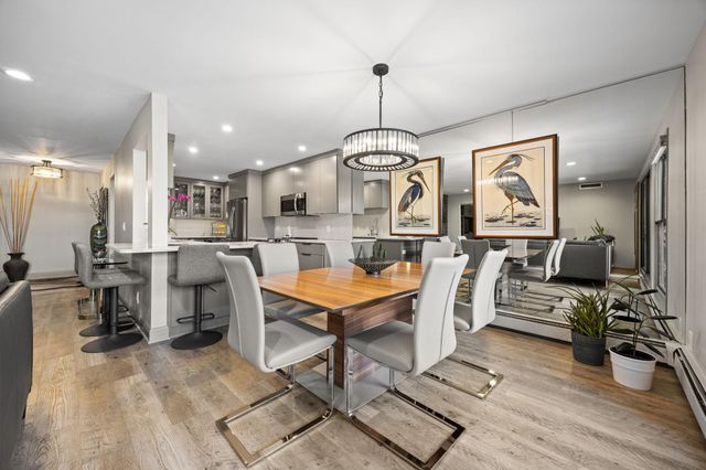 8549 Irwin Road 134, Bloomington, MN 55437