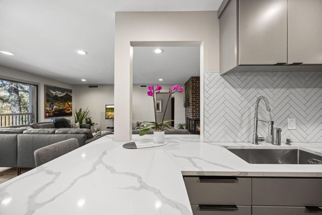 8549 Irwin Road 134, Bloomington, MN 55437