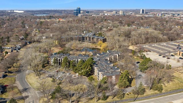 8549 Irwin Road 134, Bloomington, MN 55437