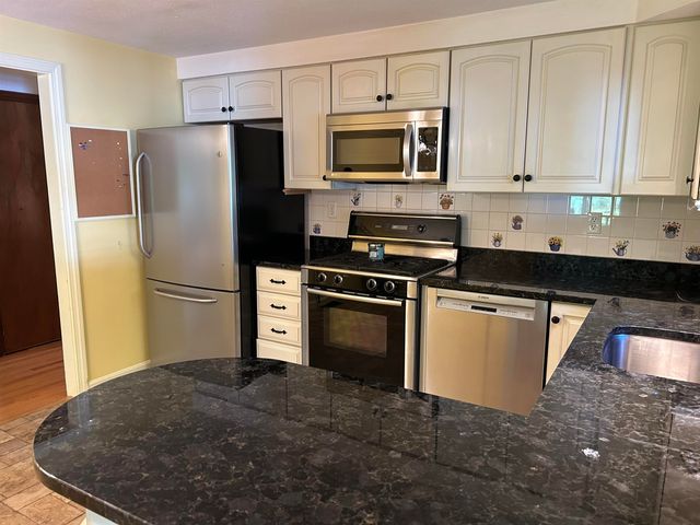 2 Piney Road, Brookfield, NH 03872
