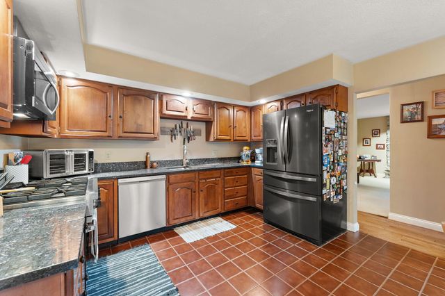 8416 E 400 N, Rolling Prairie, IN 46371