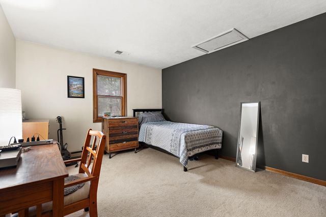 8416 E 400 N, Rolling Prairie, IN 46371