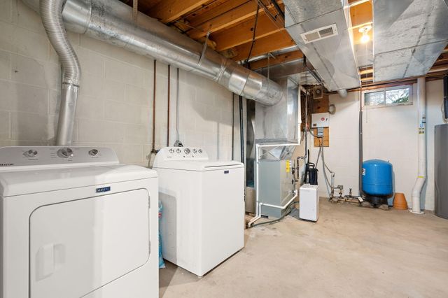 8416 E 400 N, Rolling Prairie, IN 46371