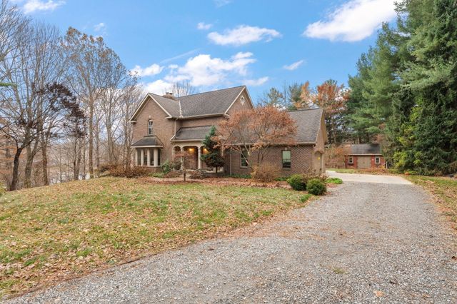 8416 E 400 N, Rolling Prairie, IN 46371